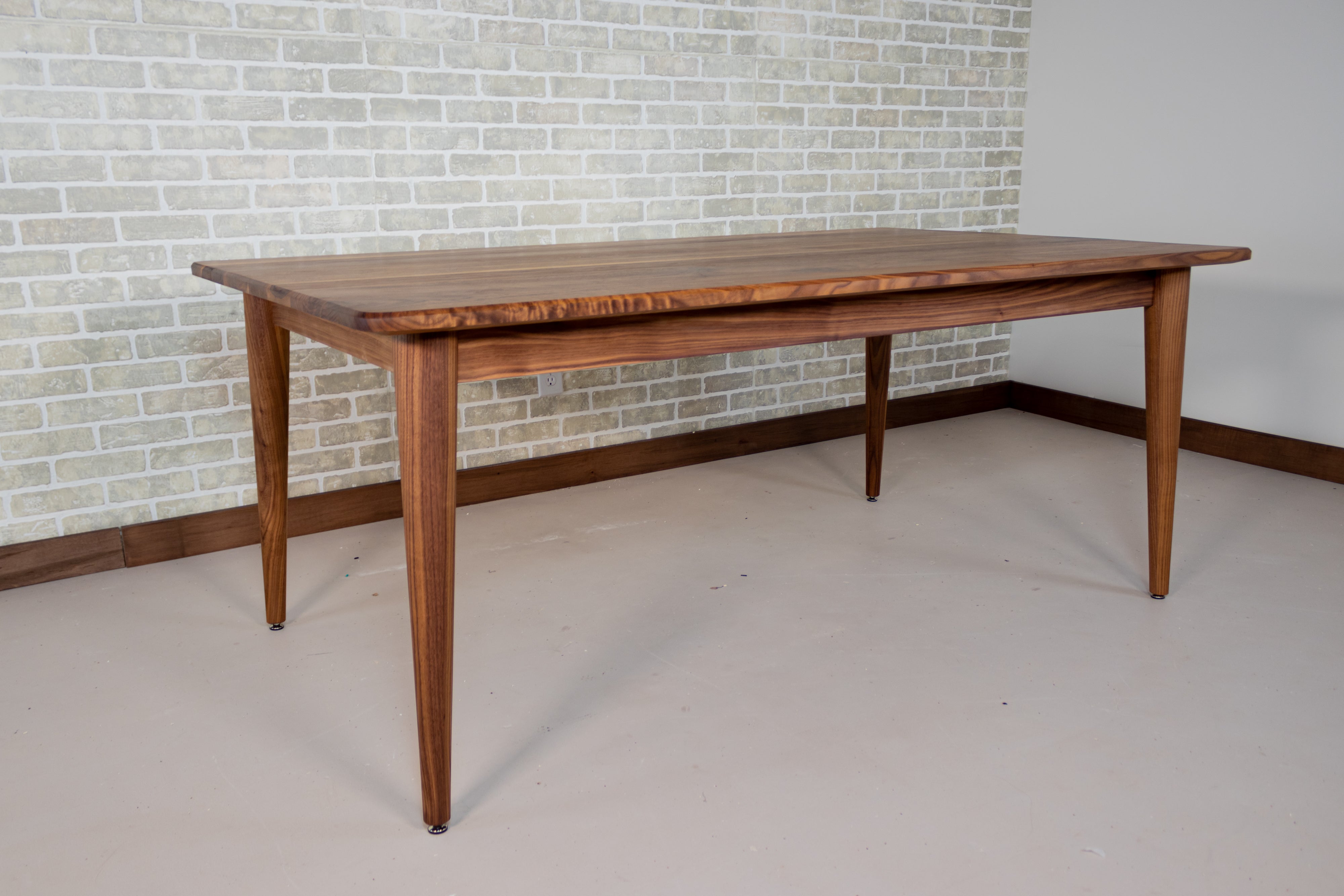 Custom Ash parson table for Jordan