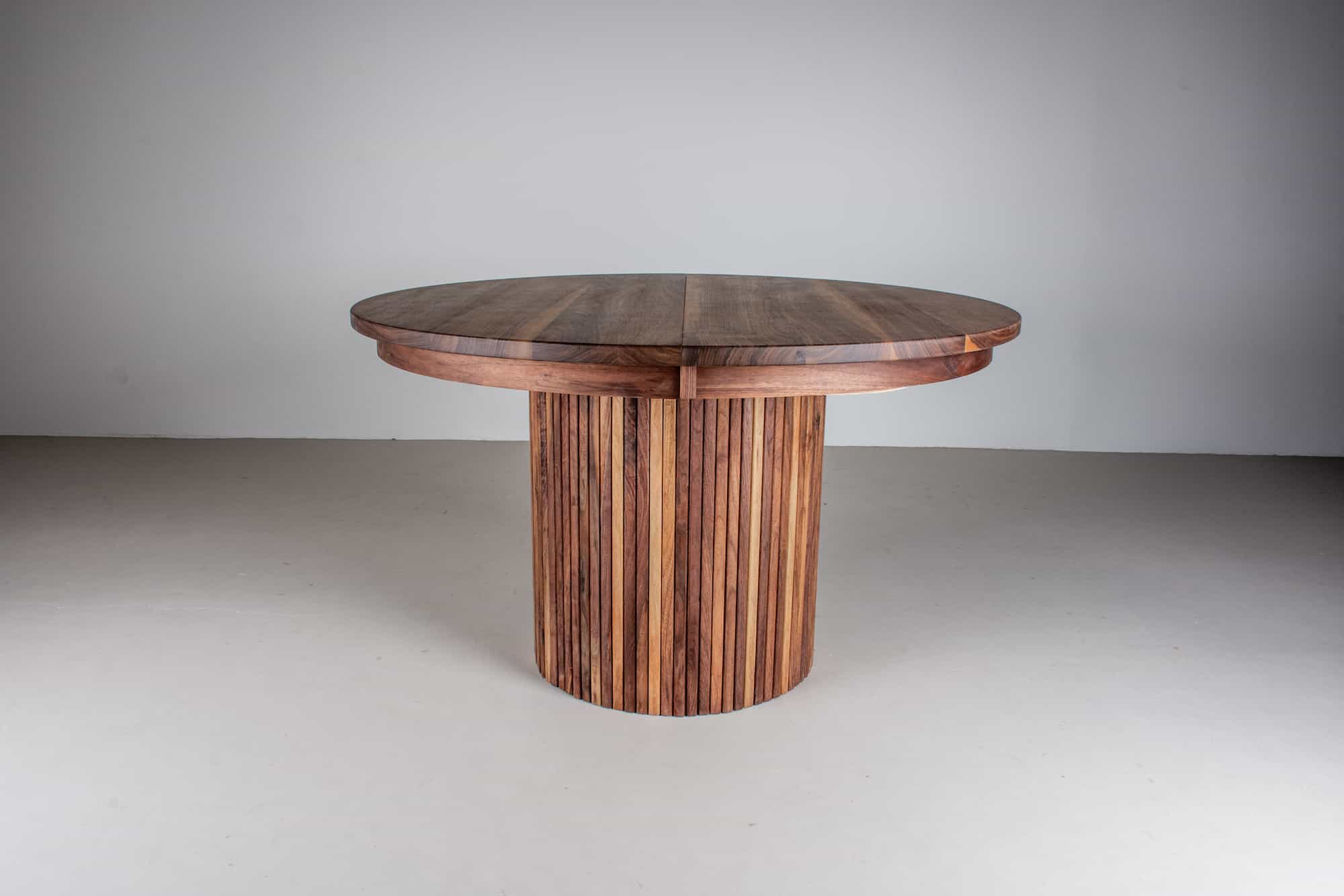 round extendable table