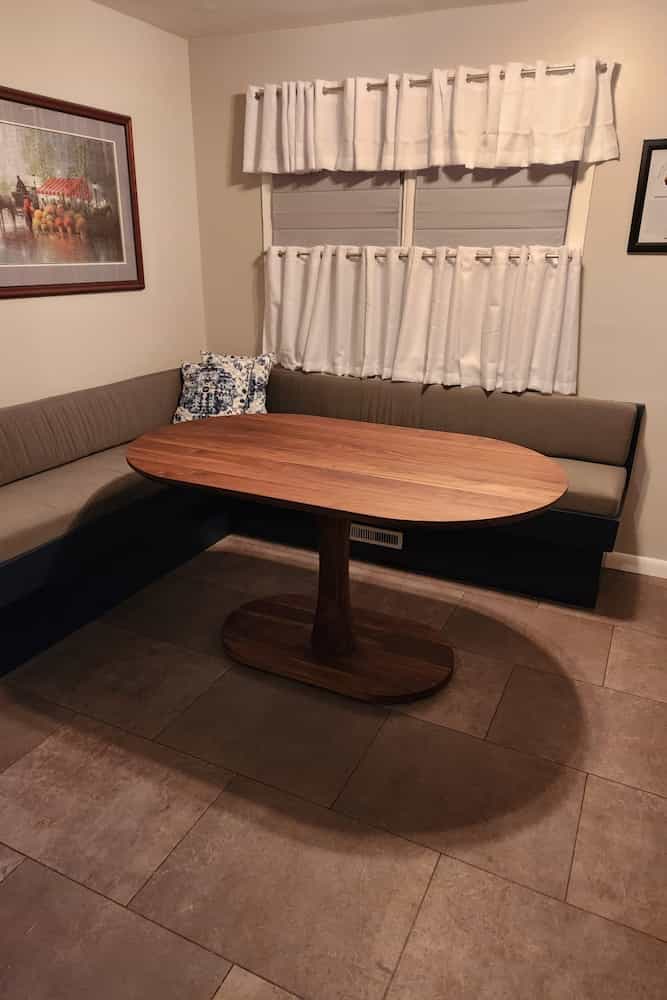 white oval table