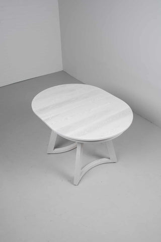 white ash oval extendable table on chesbro legs