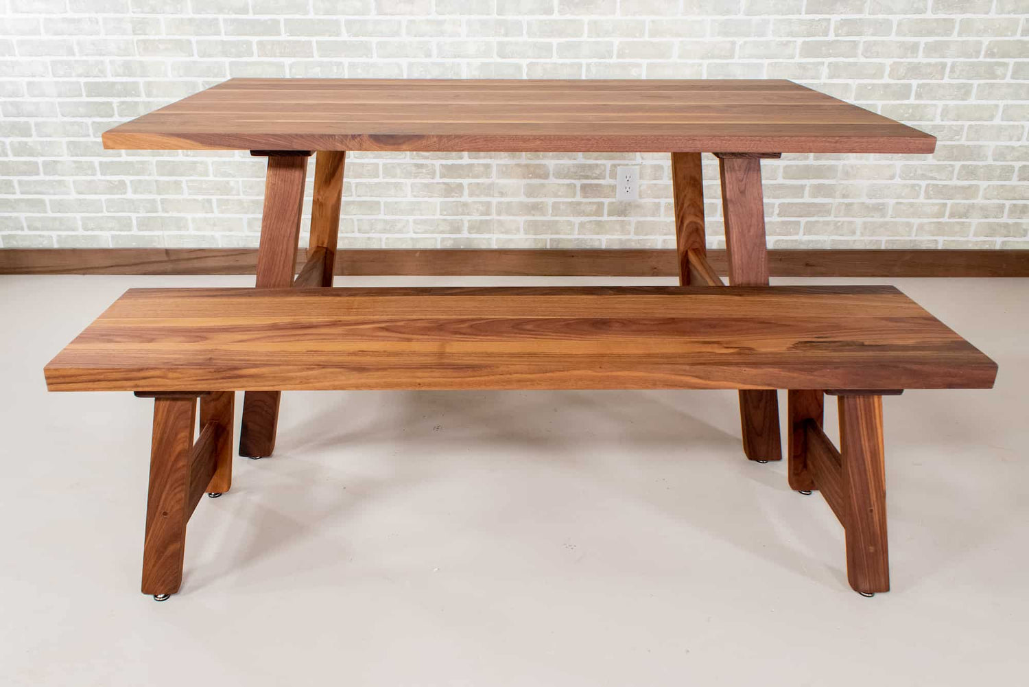 What's the Right Length for a Dining Bench? – Loewen Design Studios