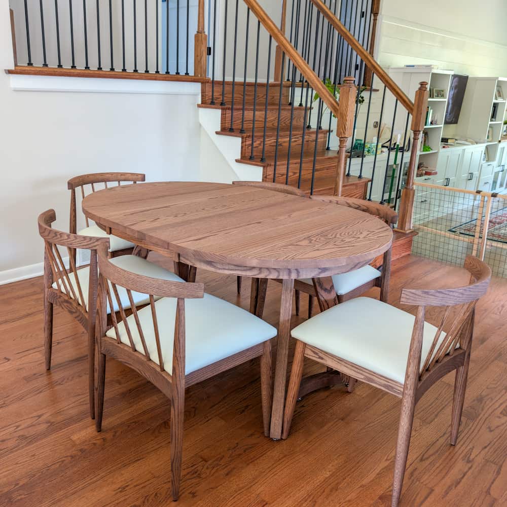 round Red Oak extendable table 42x42 with 2-18