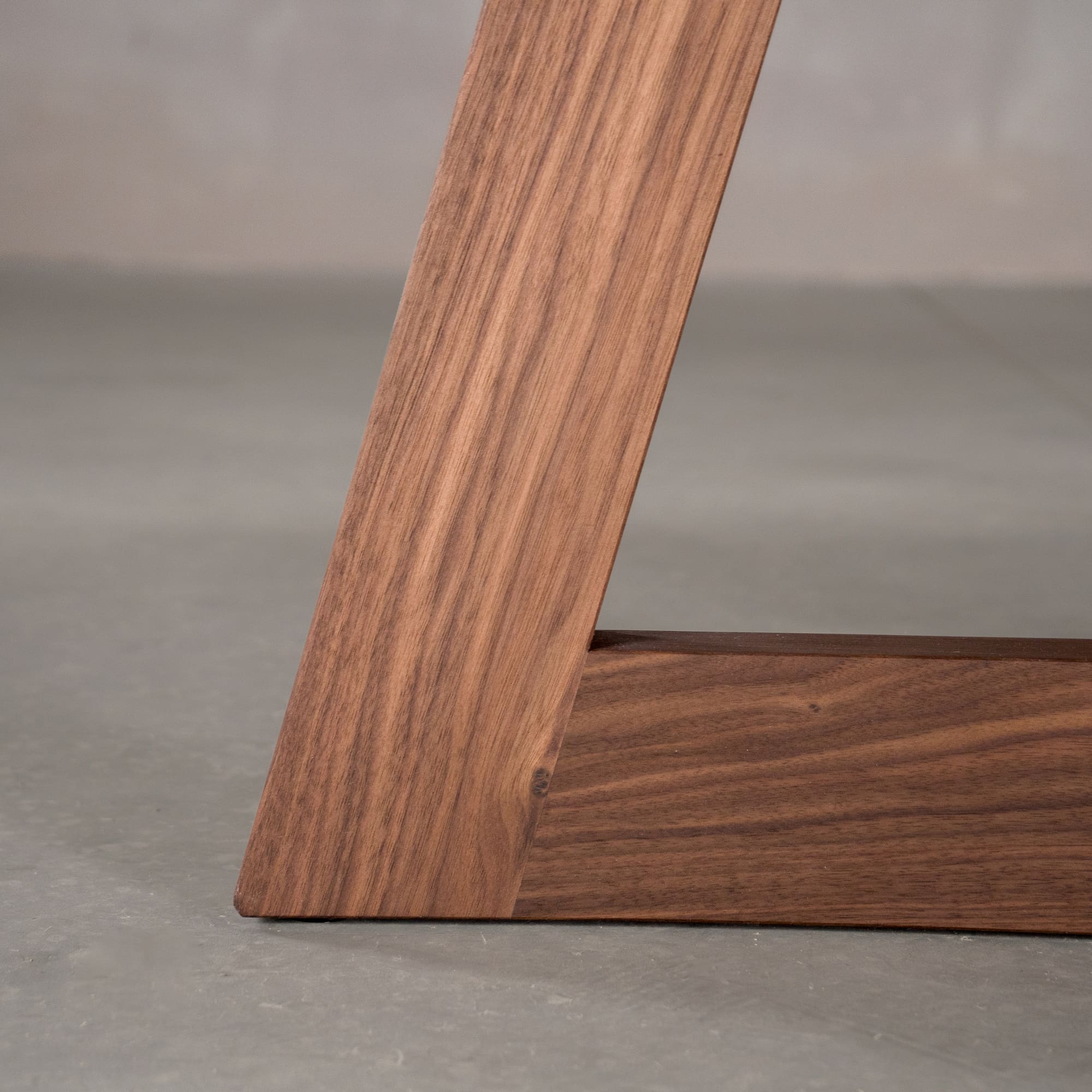 angle of the Moraine base in Walnut finished in Pure D