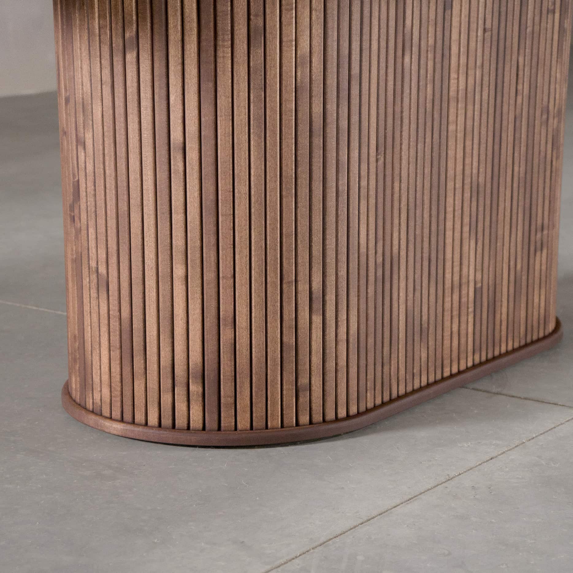 fluted base detail of Como Pedestal base in Maple finished in Coconut W