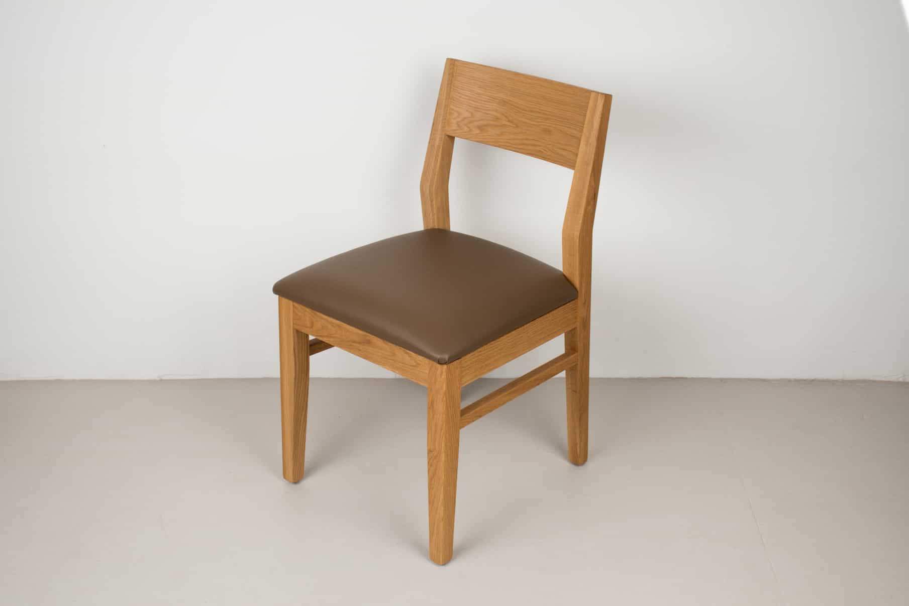 hazelnut leather seat on natural oak chair