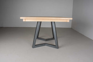 end profile of Scandinavian dining table