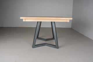end profile of Scandinavian dining table