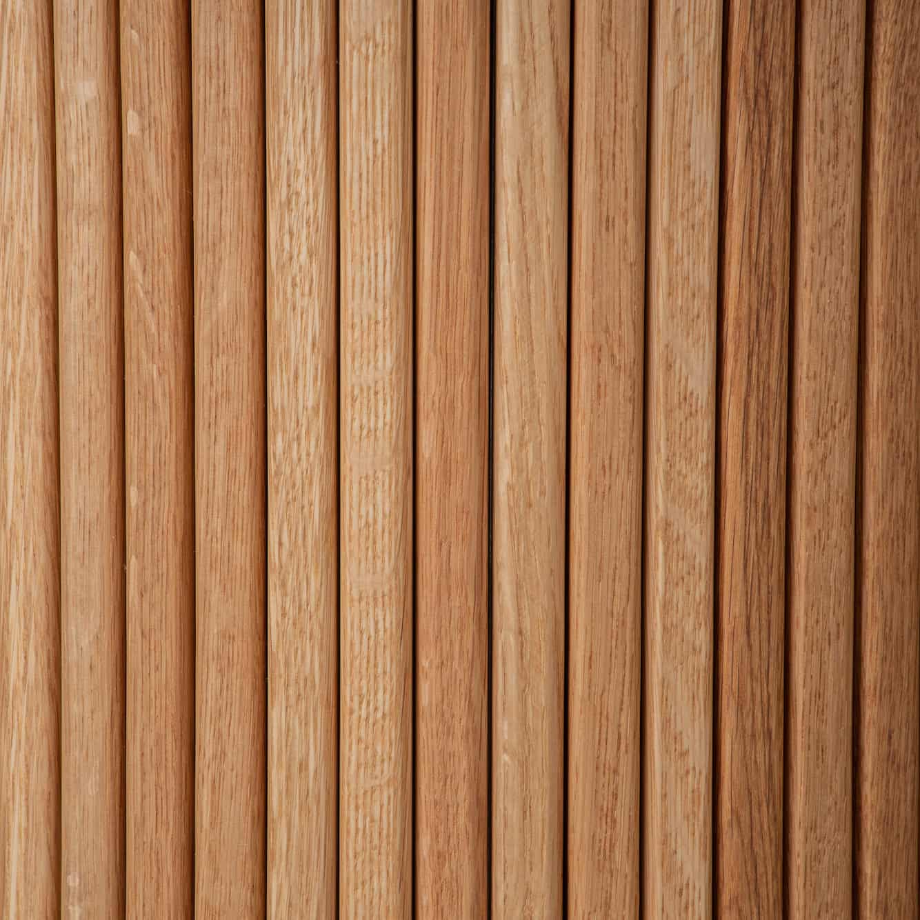 detail of fluted pedestal base