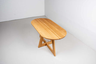 natural oak racetrack oval table on moraine pedestal base