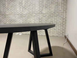Oval Table 30 x 60 - #1392